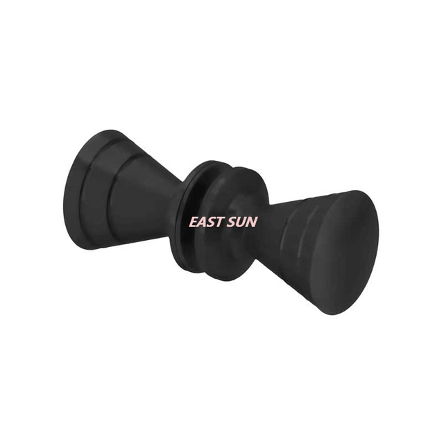 Полированные хромированные ребристые ручки в стиле галстука-бабочки, расположенные спиной к спине